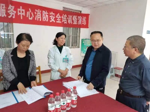 常山集團(tuán)紀(jì)委書記馮浩深入第五實(shí)業(yè)公司所屬青園、廣安兩家社區(qū)衛(wèi)生中心進(jìn)行督導(dǎo)檢查